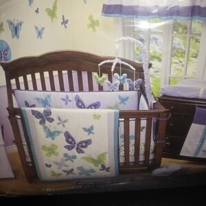 NoJo 9 Piece Butterfly Crib Bedding Set  New w/o Tags Original Bag Nursery Decor